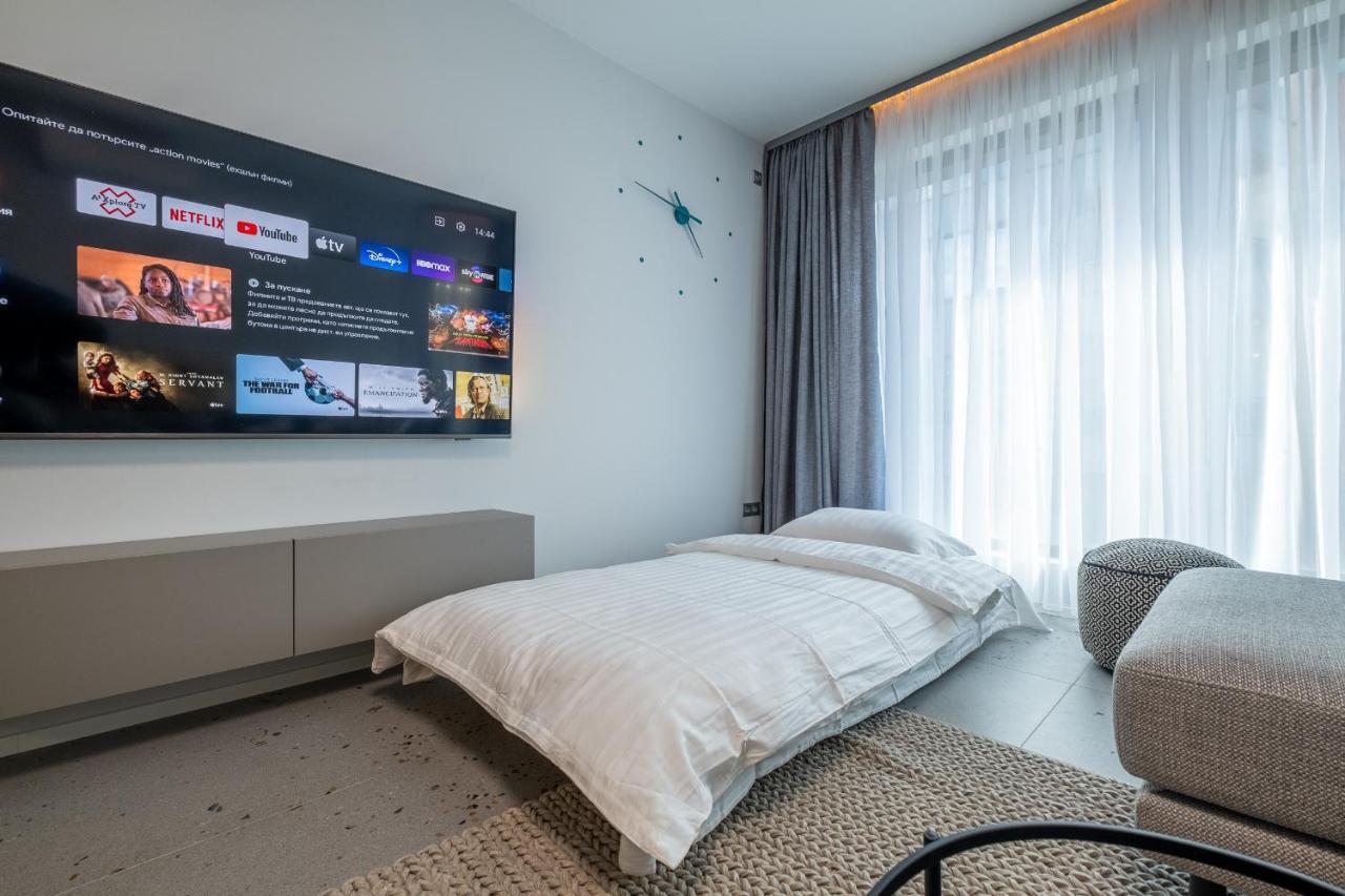 Emirates Lux Apartment And Parking Sofia Exteriör bild
